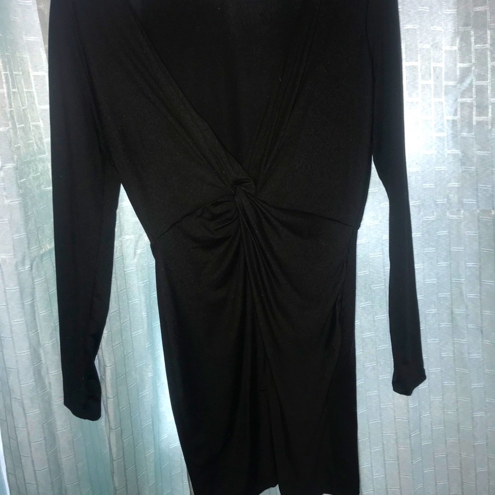 Long sleeve low cut knot dress